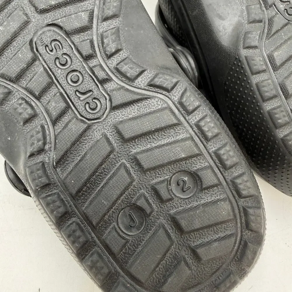 Crocs Kids Youth Black Classic Faux Fur Lined Clogs Shoes Size Junior 2